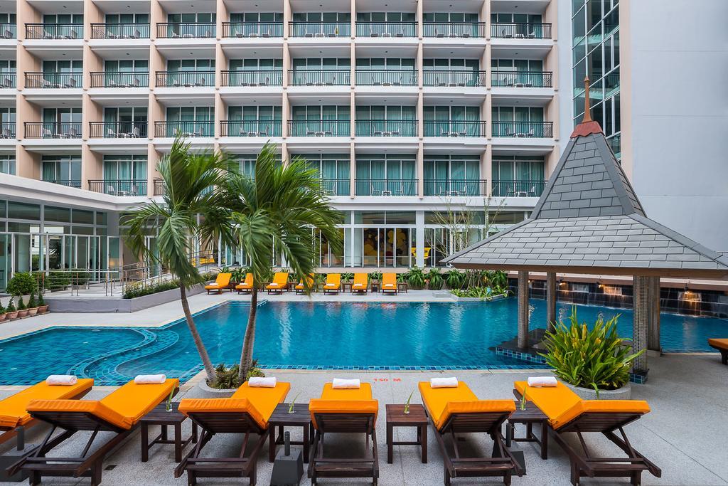 J Inspired Hotel Pattaya Exteriör bild