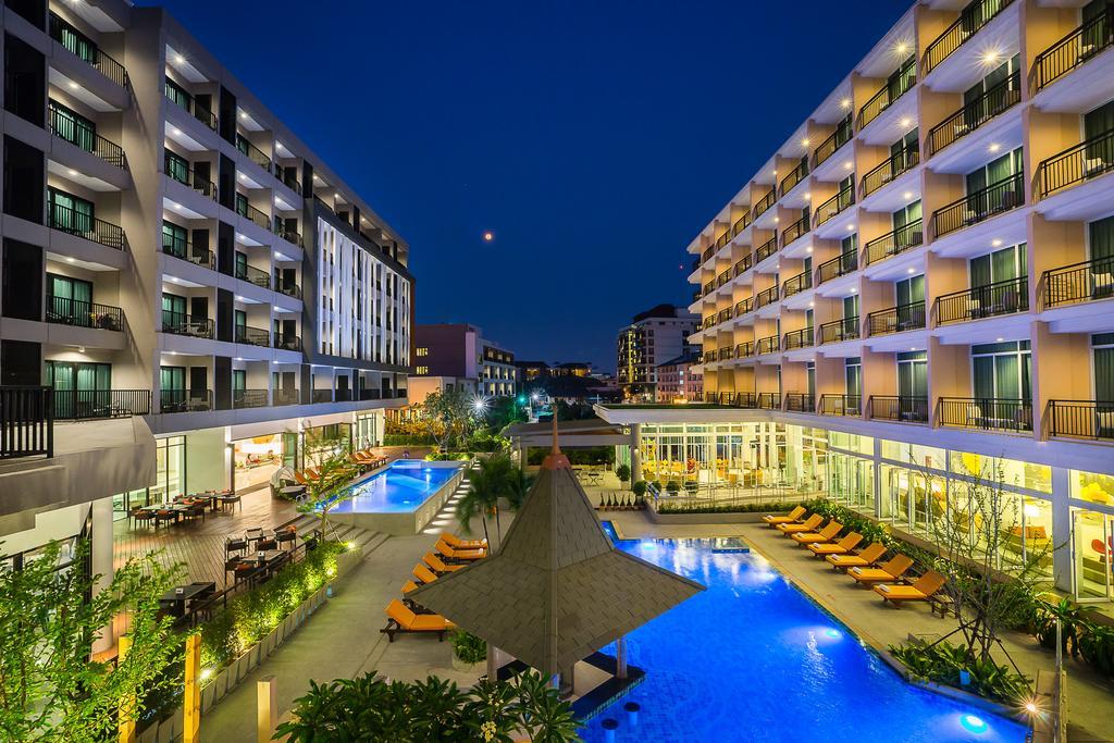 J Inspired Hotel Pattaya Exteriör bild