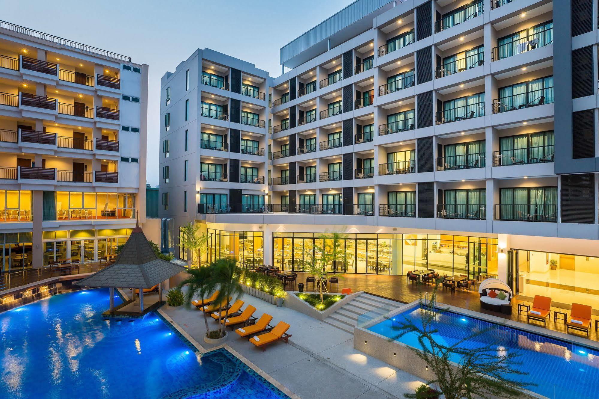 J Inspired Hotel Pattaya Exteriör bild