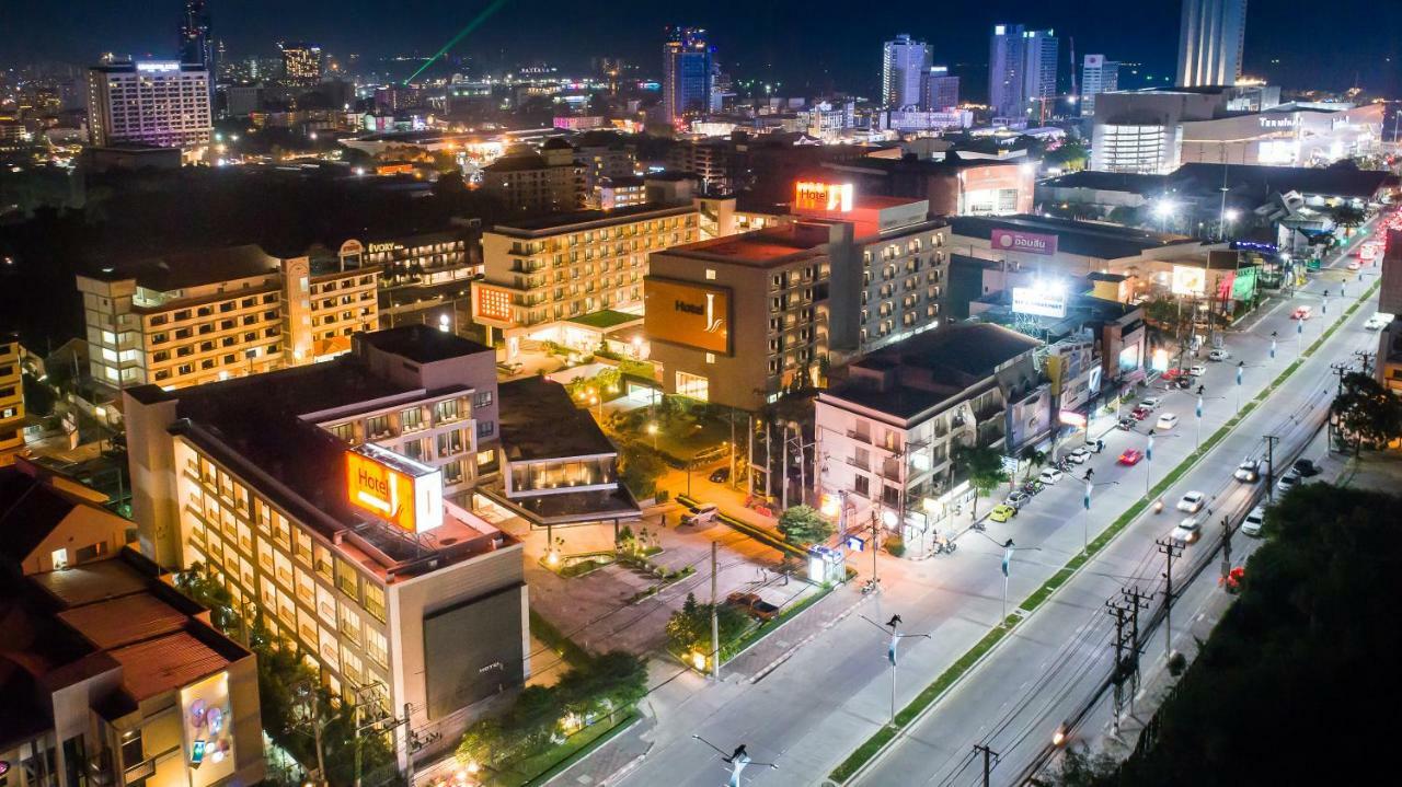 J Inspired Hotel Pattaya Exteriör bild